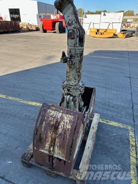 Atlas 580 kg 兩爪吊夾