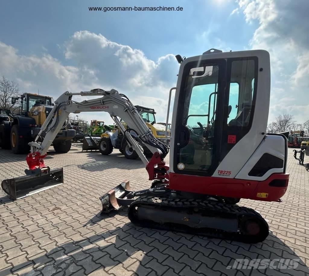 Takeuchi TB 225 小型挖土機/掘鑿機<7t(小型挖掘機)