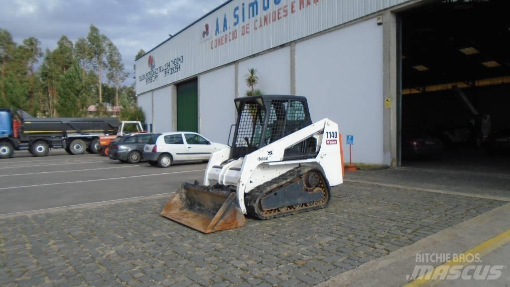 Bobcat T 140 滑移轉向裝載機