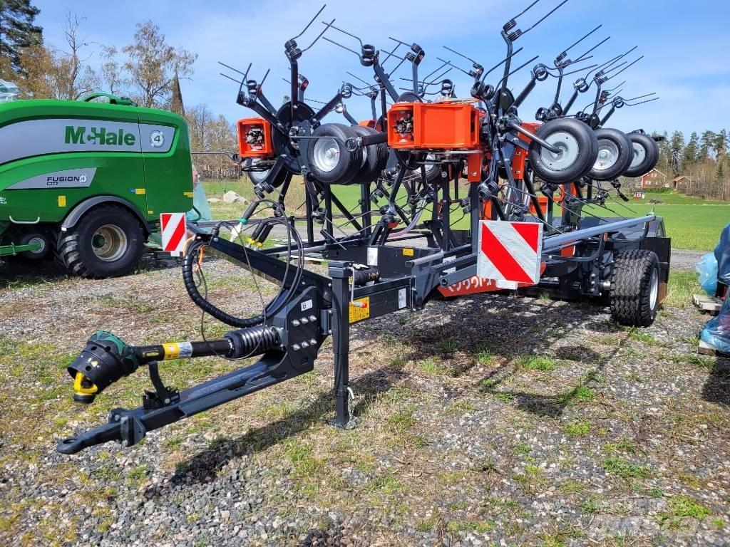 Kubota TE 12513 C 耙與翻草機