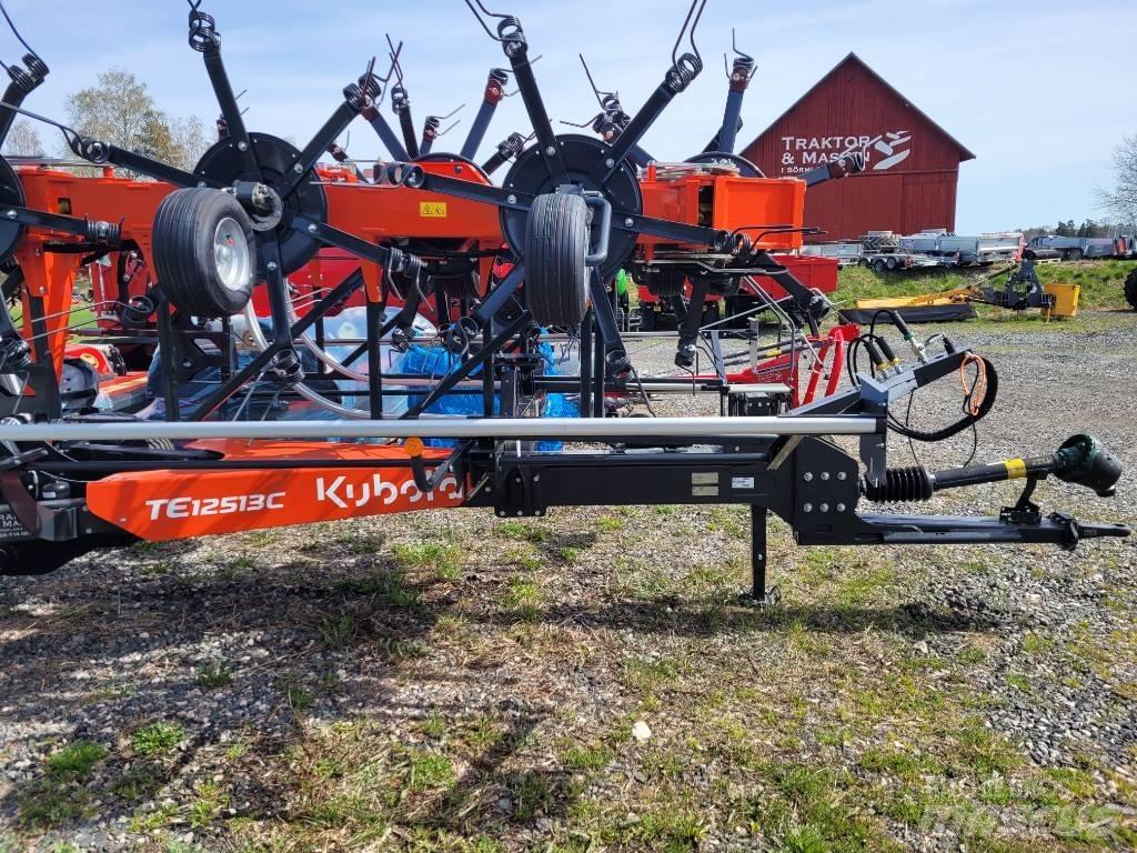 Kubota TE 12513 C 耙與翻草機