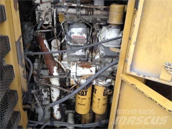 CAT 994 輪胎式裝載機