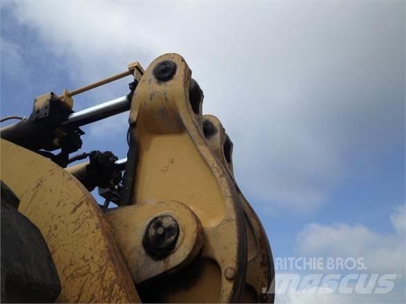 CAT 994 輪胎式裝載機