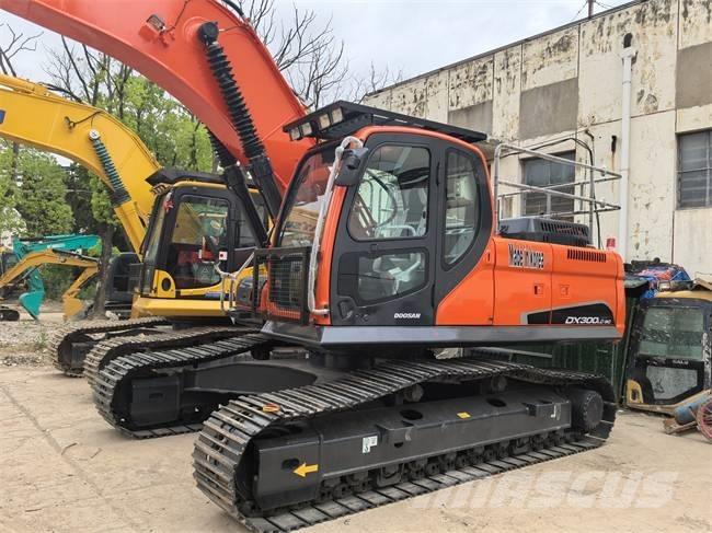 Doosan DX 300 LC 履帶式 挖土機/掘鑿機/挖掘機