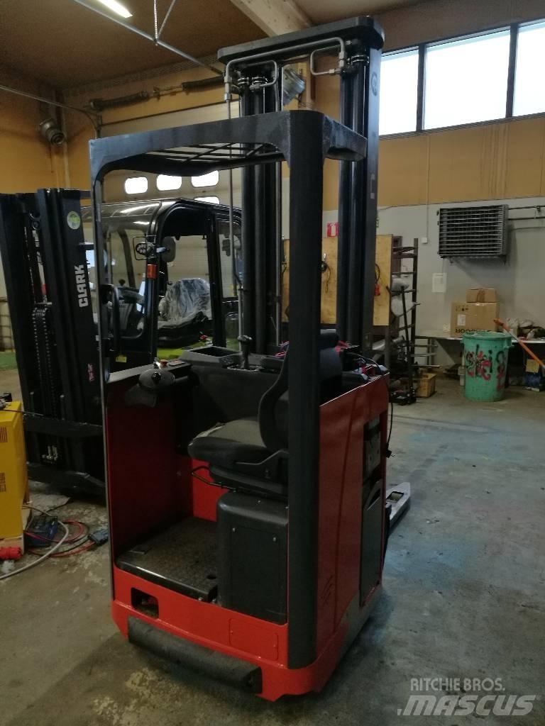 Abeko SW1600TTFYIS 自走式堆積機