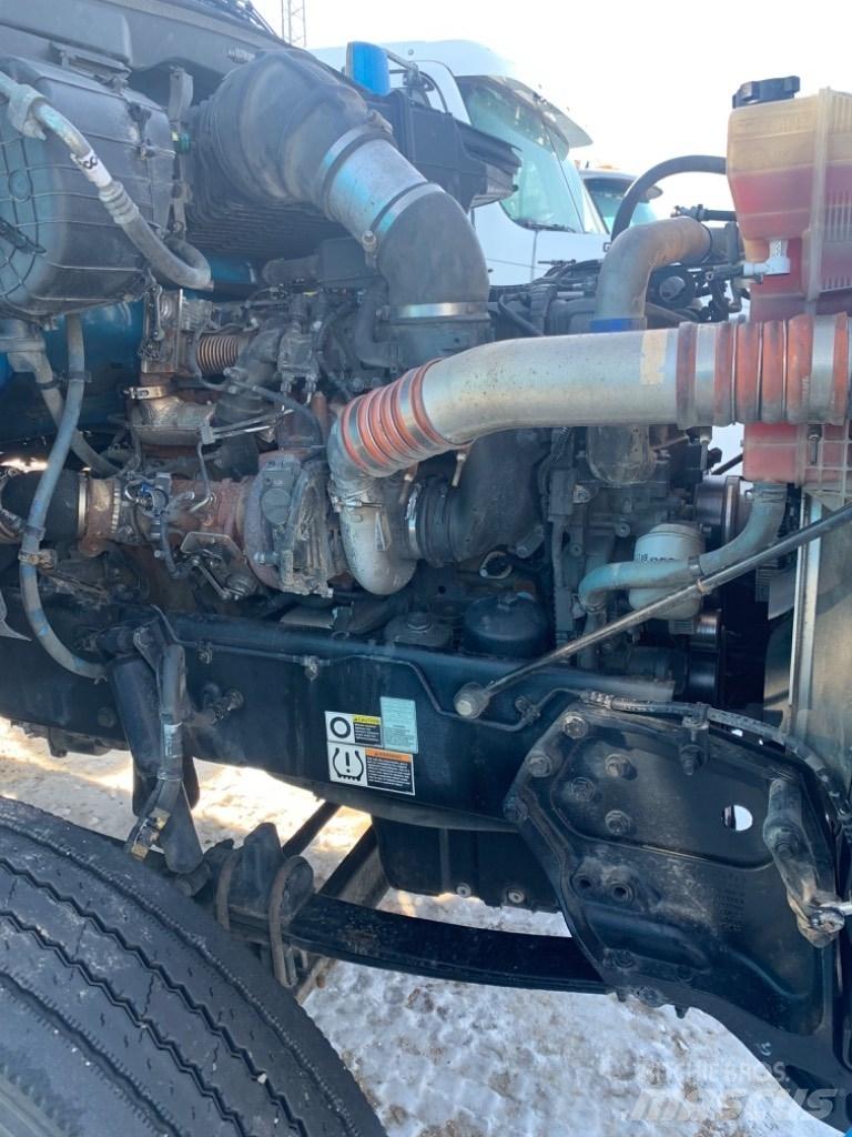 Kenworth T-880 曳引機組件