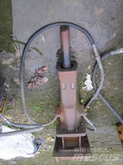 Atlas Copco SB 702 鐵鎚/碎石機