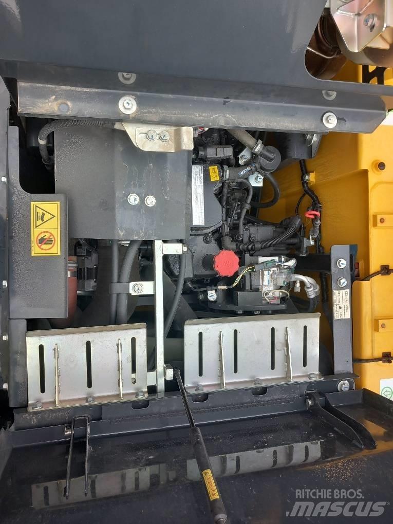 Komatsu PW160-11E0 旋轉式挖土機/掘鑿機/挖掘機