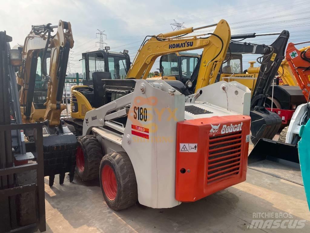 Bobcat S180 滑移轉向裝載機