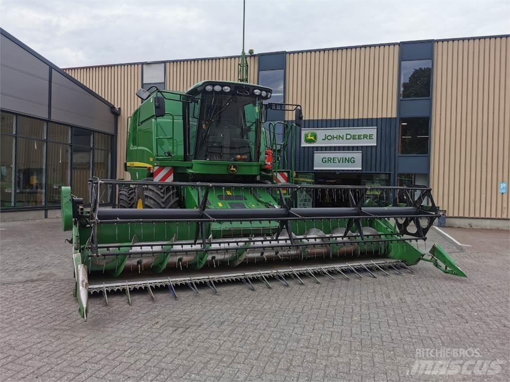 John Deere T560 聯合收穫機