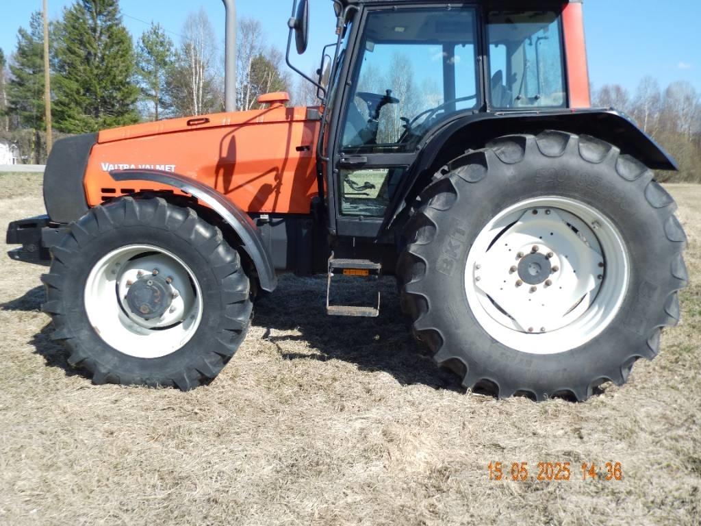 Valtra Valmet 8400 曳引機