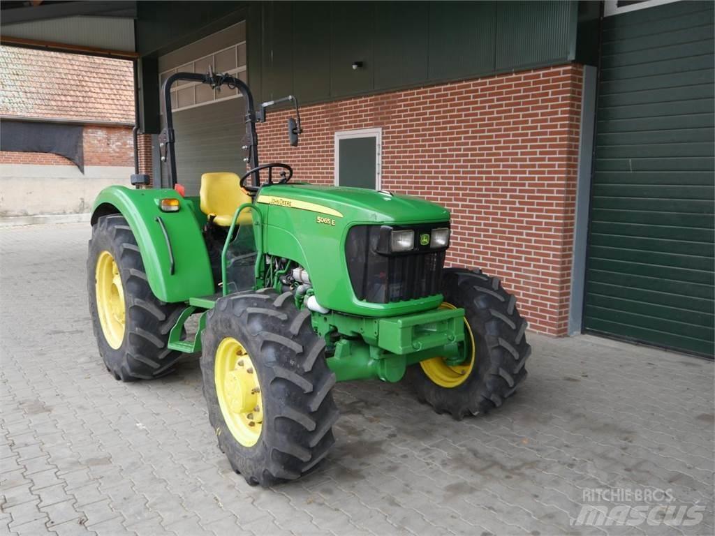 John Deere 5065E 曳引機