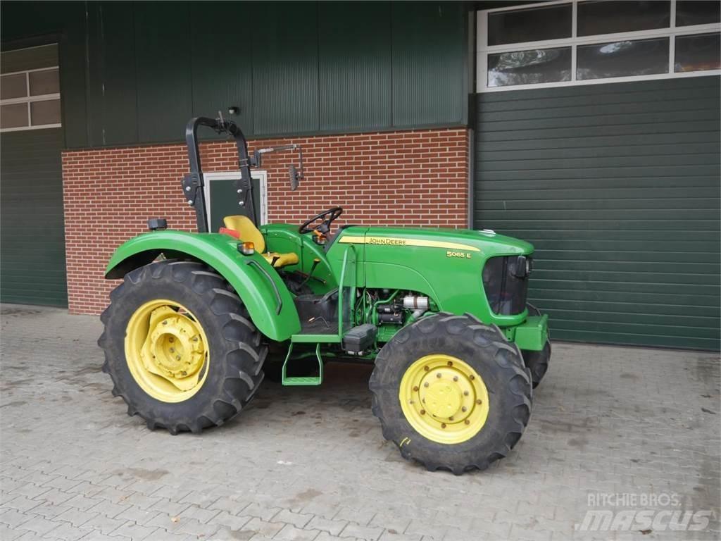 John Deere 5065E 曳引機