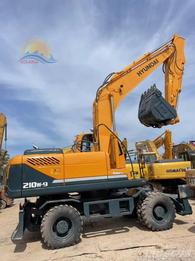 Hyundai R210W-9 旋轉式挖土機/掘鑿機/挖掘機
