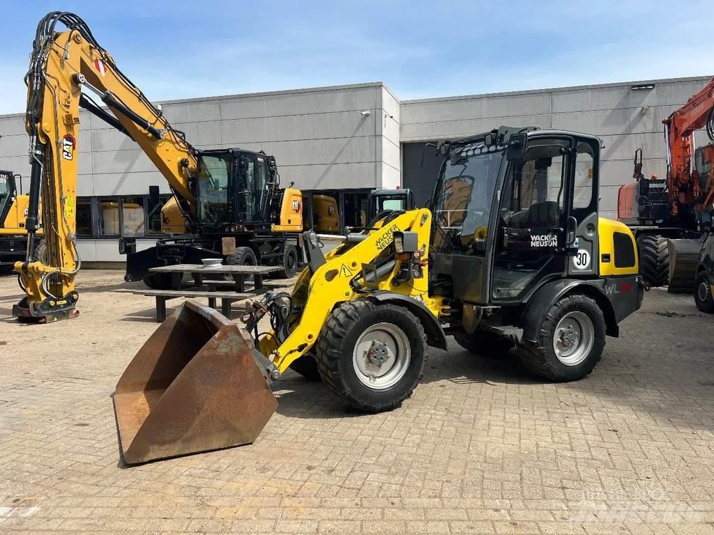 Wacker Neuson WL34 輪胎式裝載機