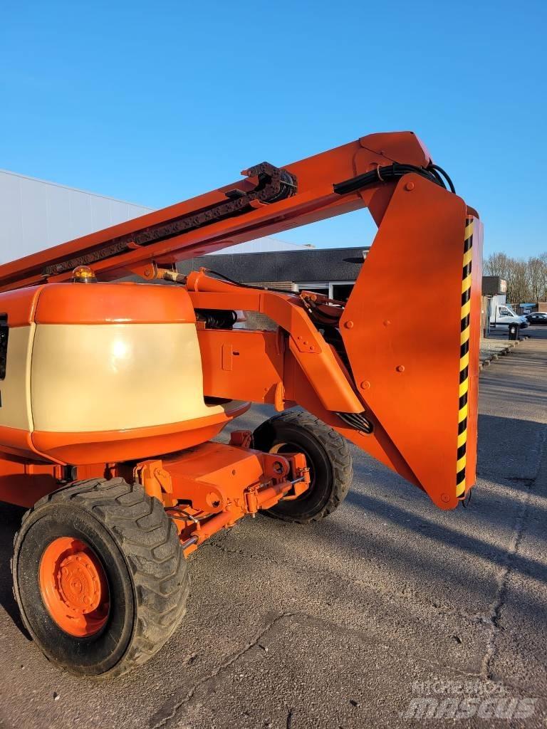JLG 600 AJ 伸縮臂高空作業車