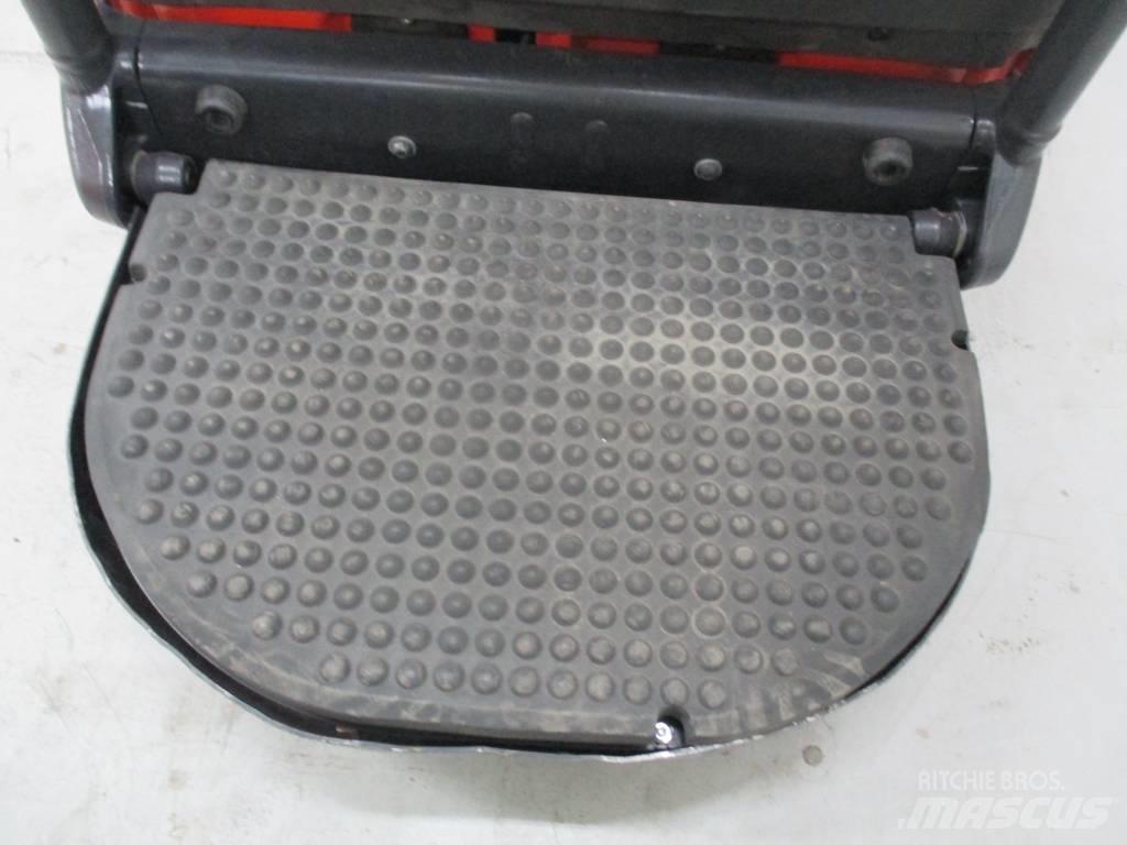 Linde L14 AP 自走式堆積機