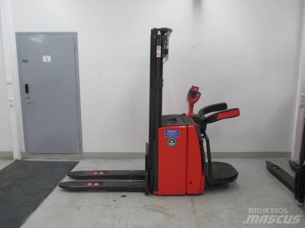 Linde L14 AP 自走式堆積機