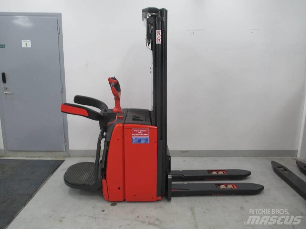 Linde L14 AP 自走式堆積機