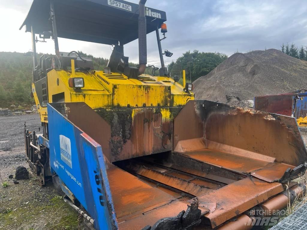 Titan 6870 Paver 瀝青攤舖機/鋪路機