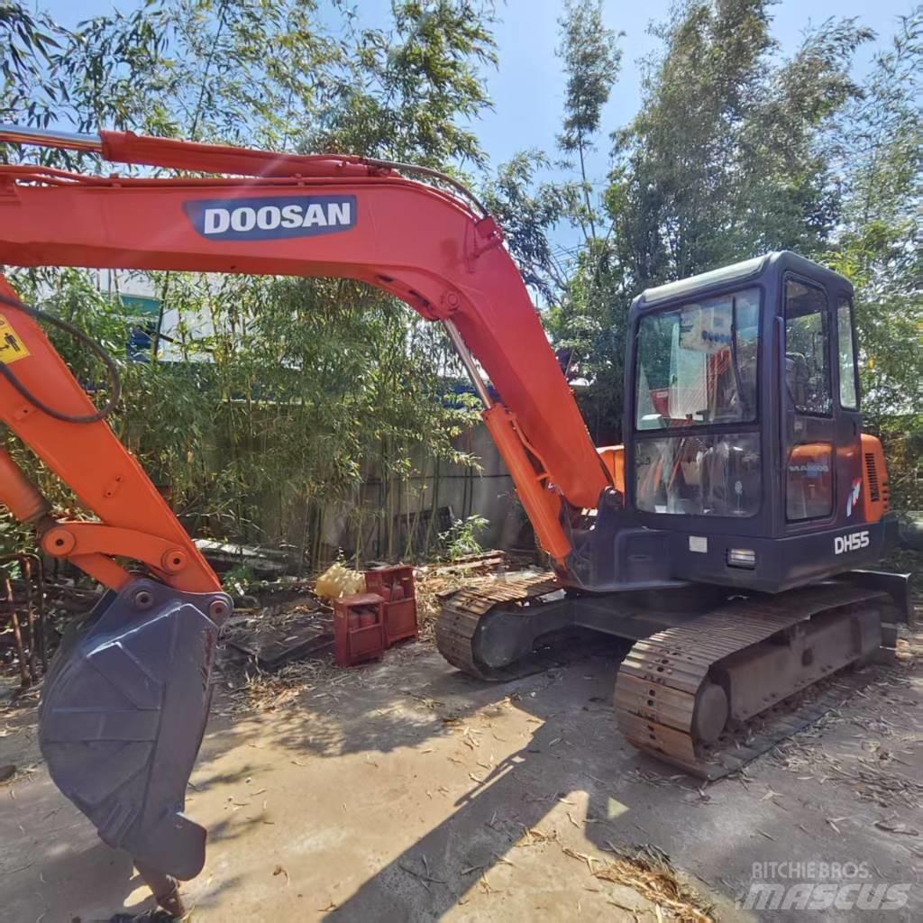 Doosan DH 55 小型挖土機/掘鑿機<7t(小型挖掘機)