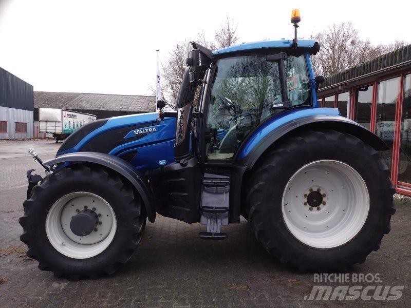 Valtra T234 D 曳引機
