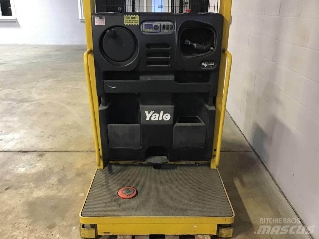 Yale OS030EFN24TE095 中端式裝載機