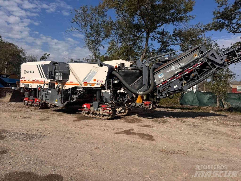 Wirtgen W250 瀝青冷銑刨機/銑床