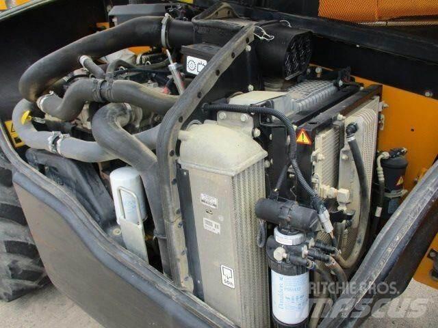 JCB 540-180 伸縮臂操作車