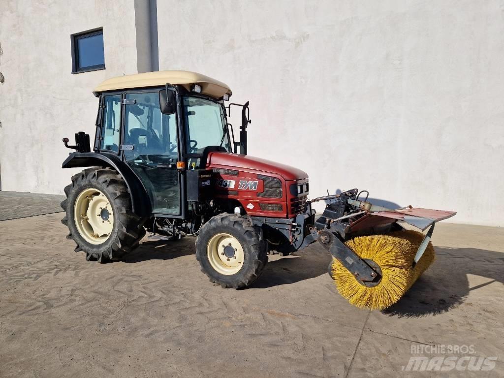 TYM T431 P569 曳引機