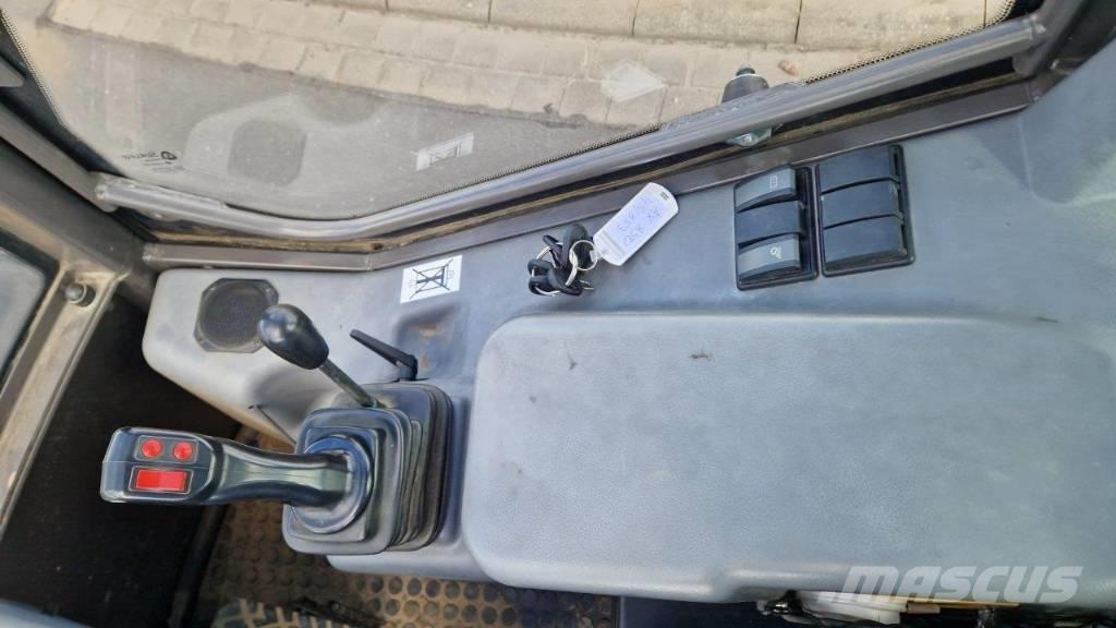 Mecalac AX 850 輪胎式裝載機