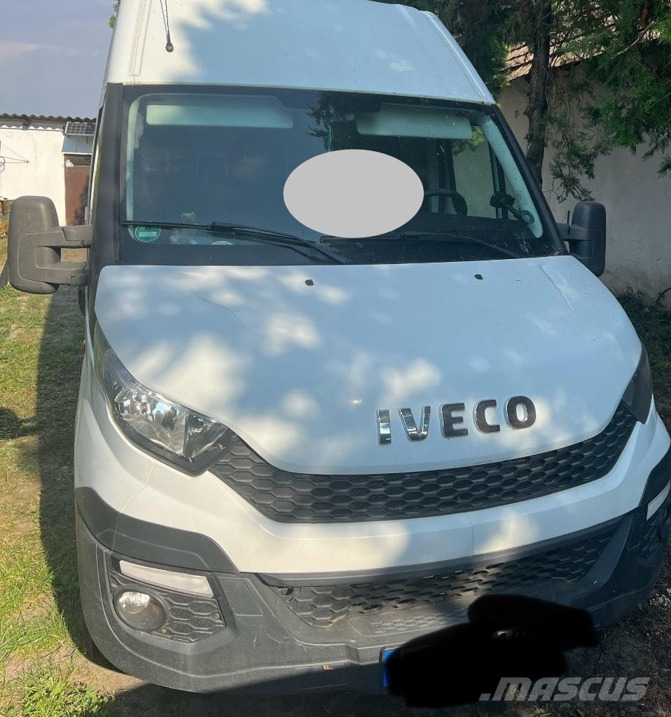 Iveco Daily 35S15 廂式貨物運輸車