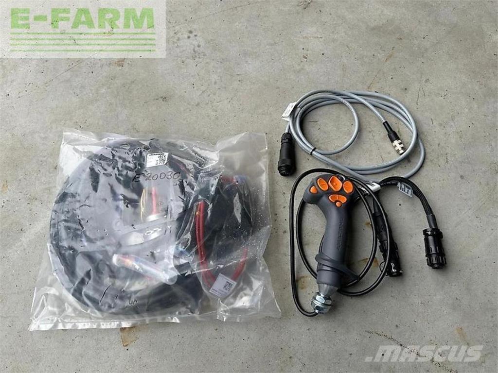 Amazone uf 1302 牽引式噴霧機