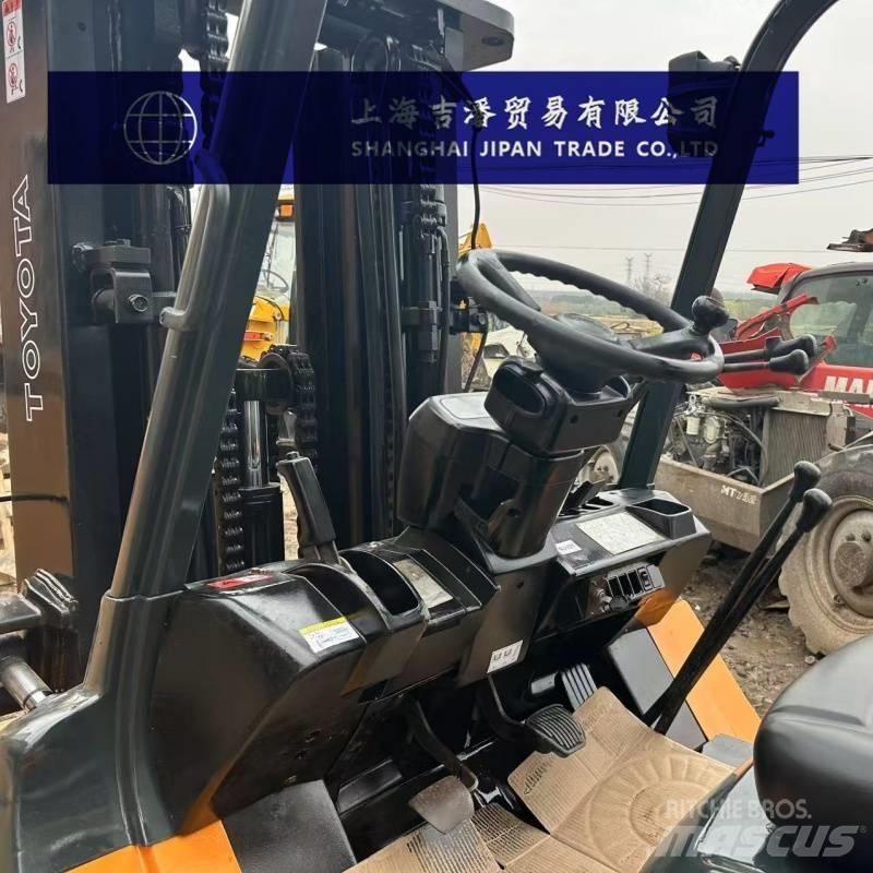 Toyota 5 ton 柴油卡車