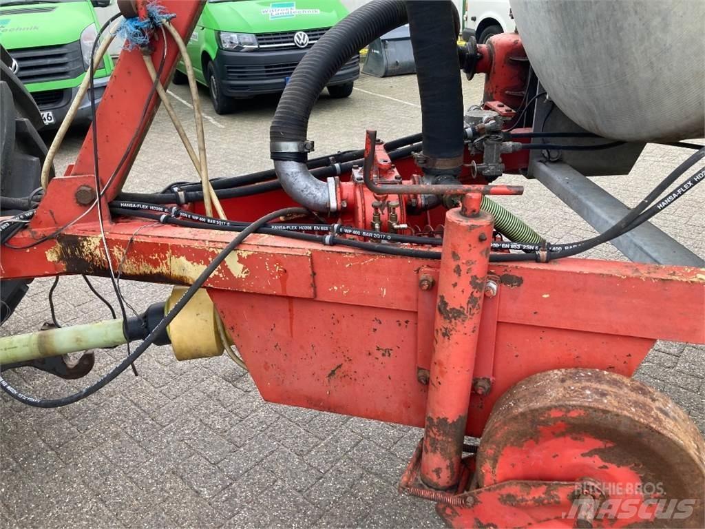 Bruns VT 12 肥料撒布機