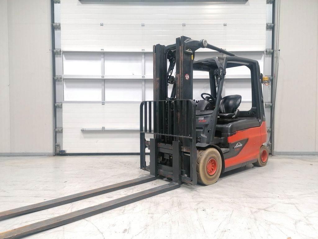 Linde E30L-01 電動堆高機