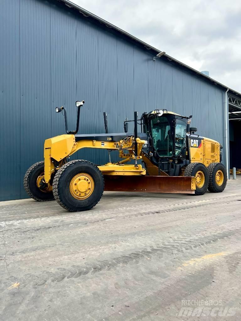CAT 140M2 AWD 平土機