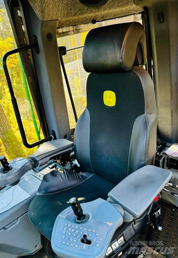 John Deere 1010G 集運機