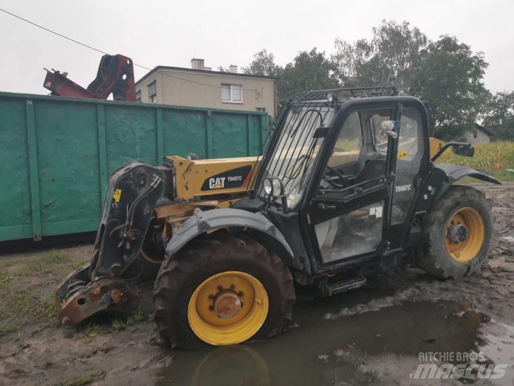 CAT TH 407 2013r 伸縮臂操作車