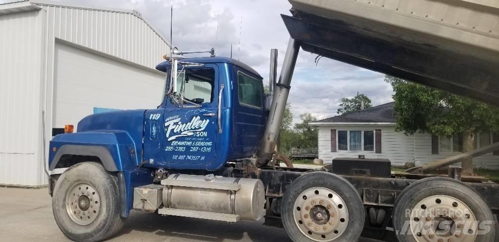 Mack RD 688 S 傾卸式卡車