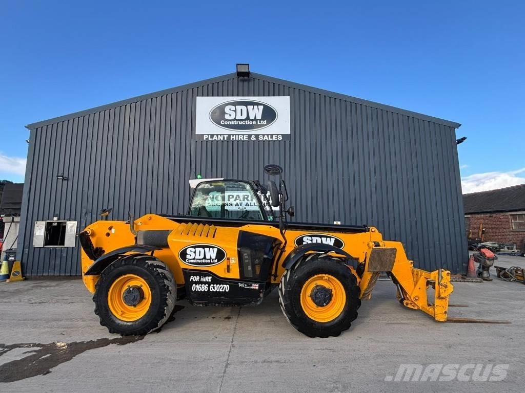 JCB 540-140 伸縮臂操作車