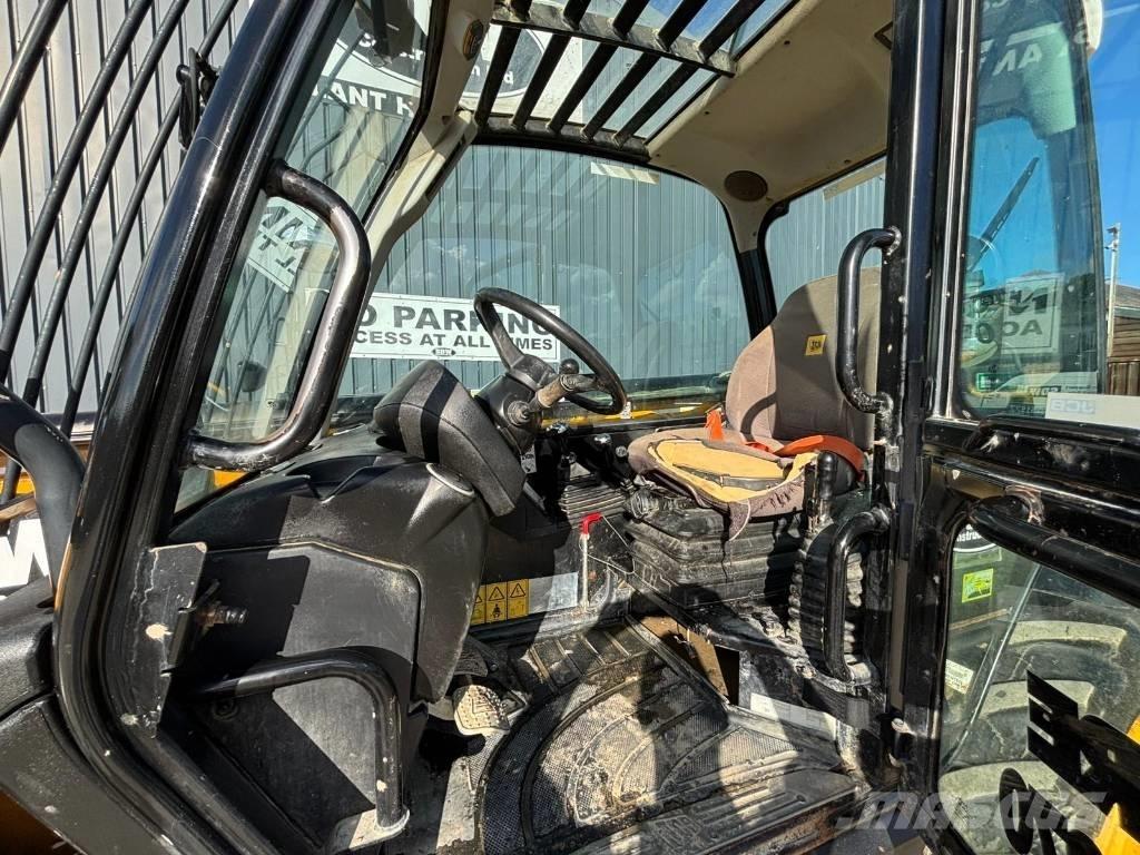 JCB 540-140 伸縮臂操作車