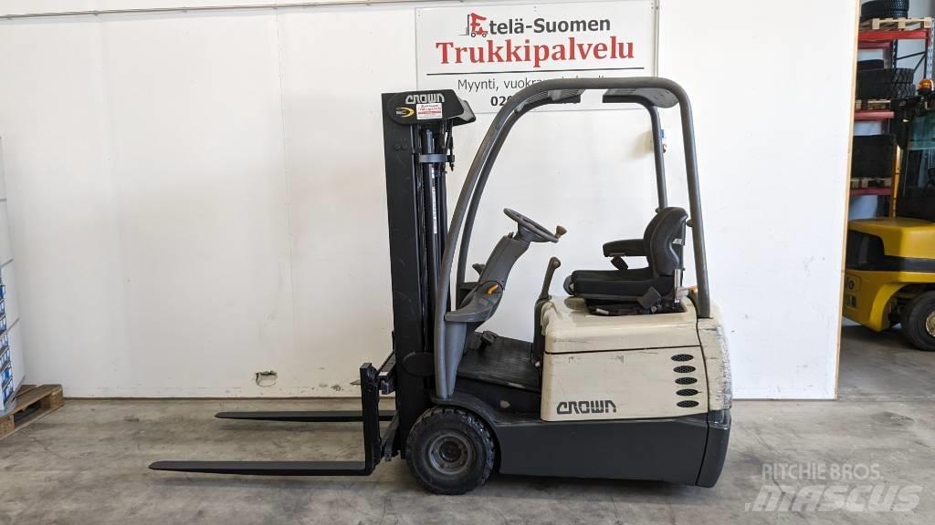 Crown SC3210-1.3 電動堆高機
