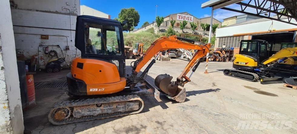 Kubota U35 ALFA 小型挖土機/掘鑿機<7t(小型挖掘機)