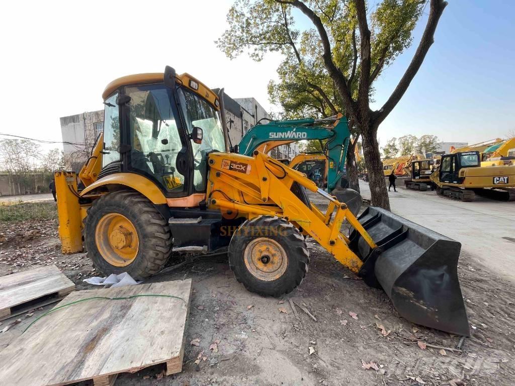 JCB 3 CX 反鏟裝載機
