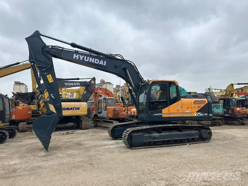 Hyundai 225 LC-9T 履帶式 挖土機/掘鑿機/挖掘機