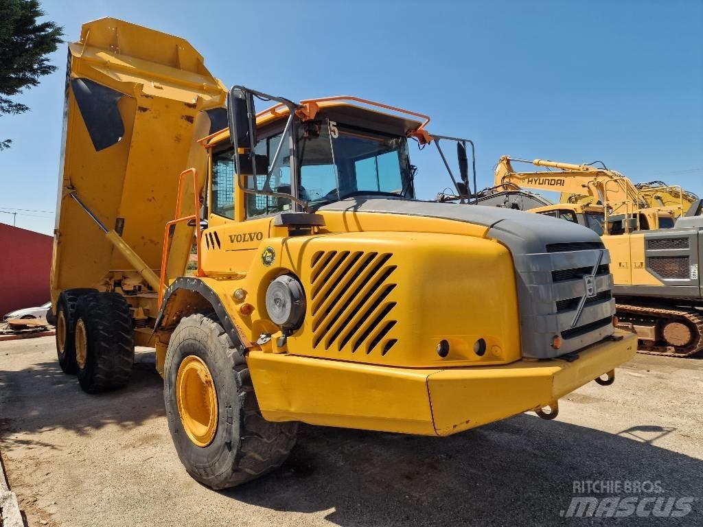 Volvo A 25 E 鉸接式起吊車