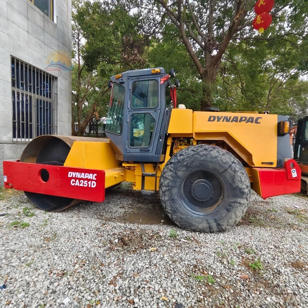 Dynapac CA 251 D 單輪滾壓機