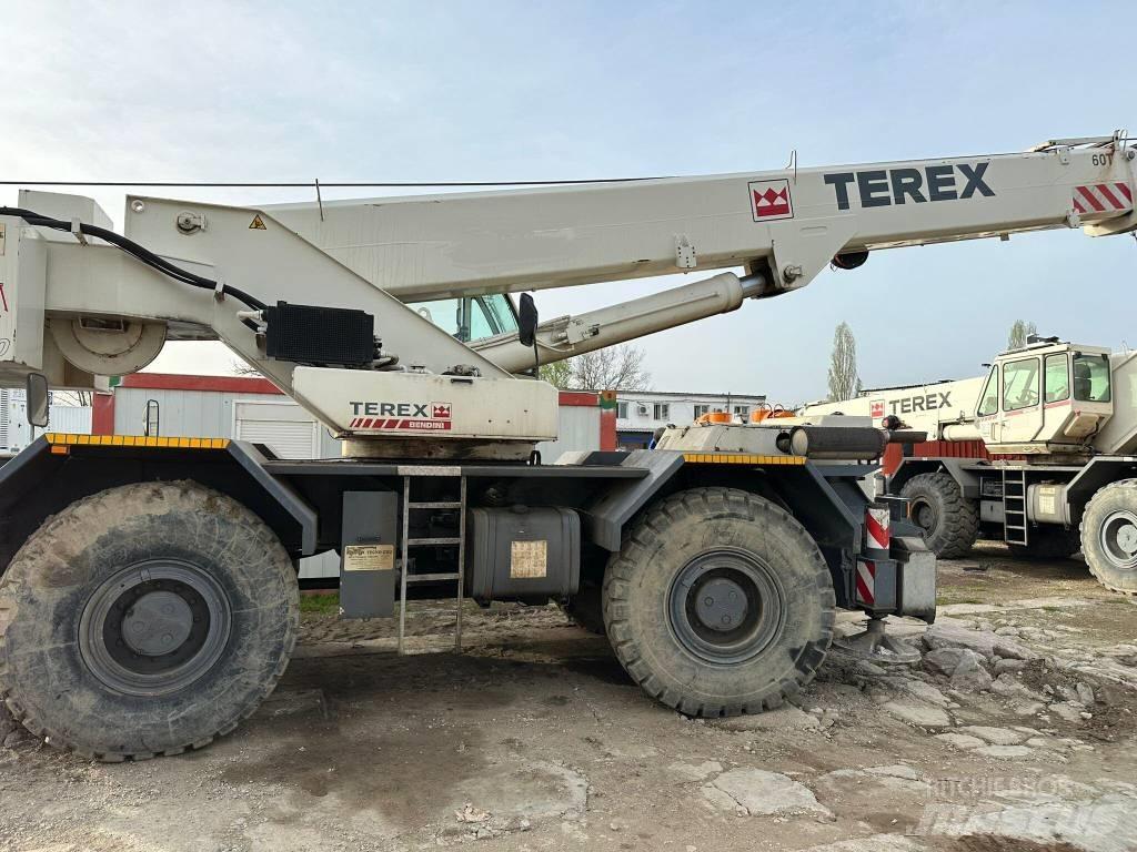 Terex A 600 越野起重機