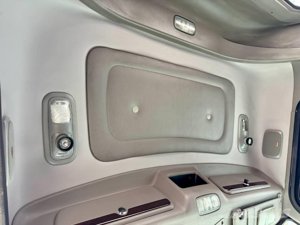 Peterbilt 367 曳引機組件